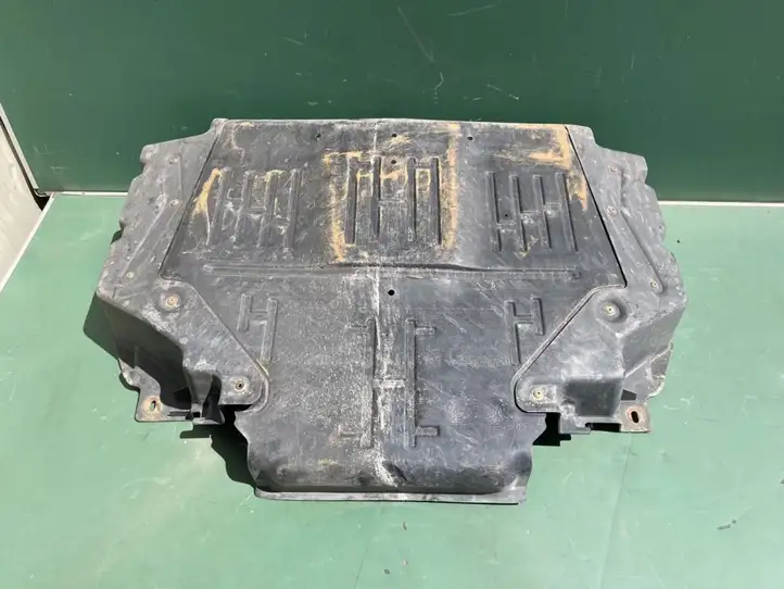 Mercedes-Benz Sprinter W901 W902 W903 W904 (1995 - 2007) 9015240925 Защита двигателя — фото 6