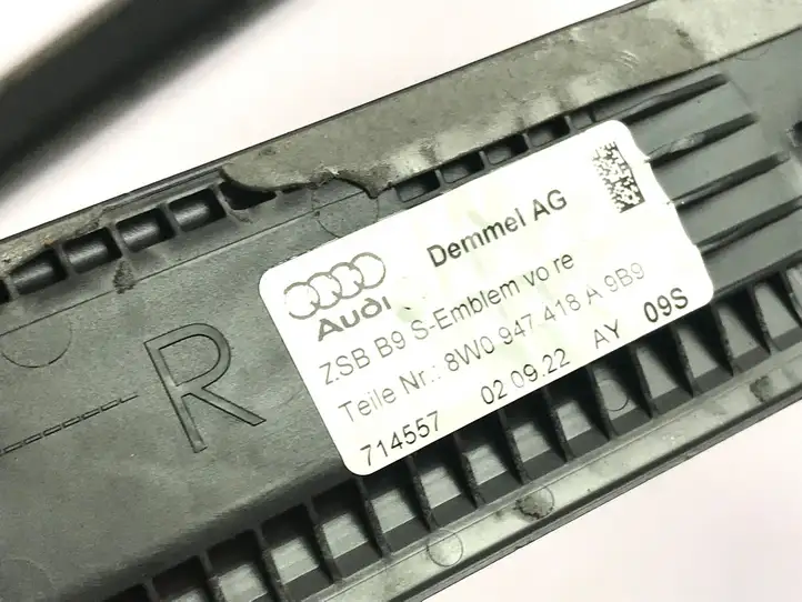 Audi A4 S4 B9 8W (2019 - ) 8W0947418A Внутренняя отделка переднего порога — фото 3