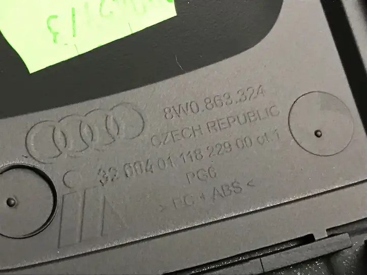 Audi A4 S4 B9 8W (2019 - ) 8W0864376 Другая деталь консоли (туннеля) — фото 3