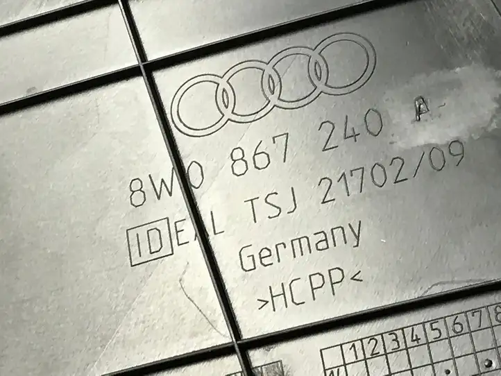 Audi A4 S4 B9 8W (2019 - ) 8W0867240A Нижняя обшивка стойки B — фото 3