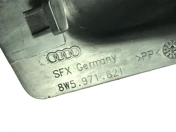 Audi A4 S4 B9 8W (2019 - ) 8W5971821 Прочая отделка багажника — фото 3