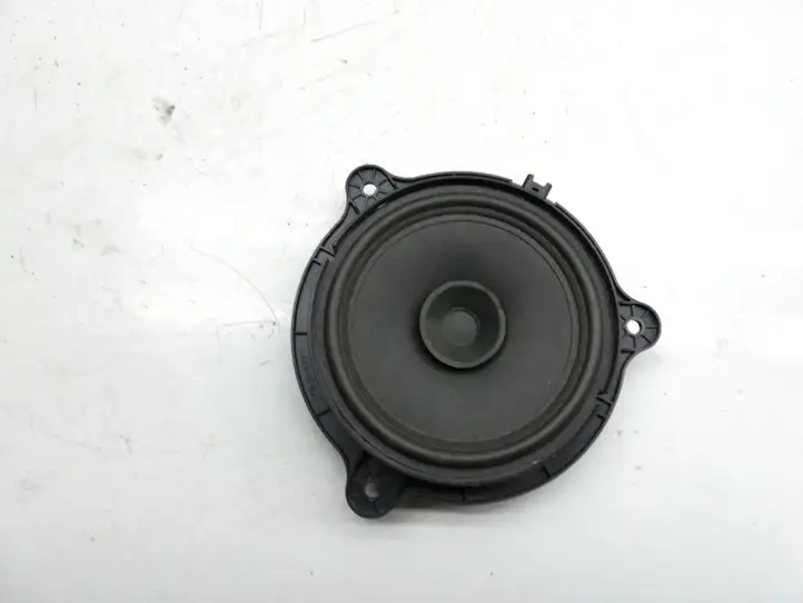 Nissan Qashqai (2006 - 2010) Динамики передних дверей — фото 1