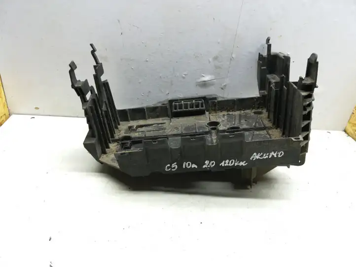 Citroen C5 (2008 - 2017) 9686469580 Площадка аккумулятора — фото 1
