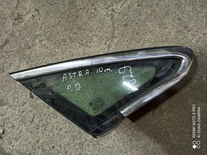 Opel Astra J (2009 - 2012) Треугольное стекло кузова — фото 1