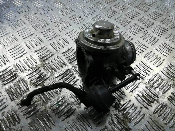 Audi A3/S3 8L (2000 - 2003) 038129637B Дроссельная заслонка — фото 2