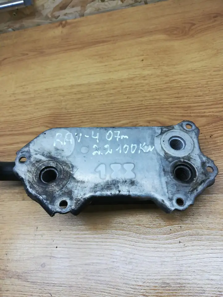 Toyota RAV 4 (XA30) (2006 - 2016) 988967T Кронштейн масляного фильтра — фото 4