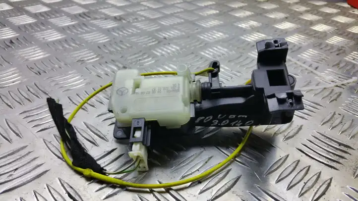 Mercedes-Benz ML W164 (2005 - 2011) A2516390107 Замок крышки топливного бака — фото 1