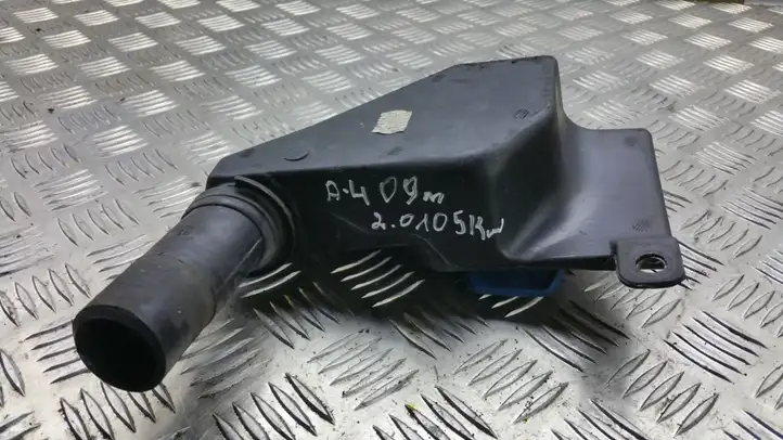 Audi A4 S4 B8 8K (2007 - 2011) 8T2955463B Горловина бачка омывателя — фото 4