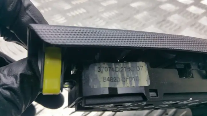 Toyota Corolla Verso AR10 (2004 - 2009) 848200F010 Блок кнопок стеклоподъемников — фото 4