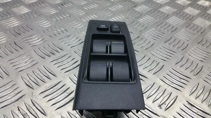 Toyota Corolla Verso AR10 (2004 - 2009) 848200F010 Блок кнопок стеклоподъемников — фото 7