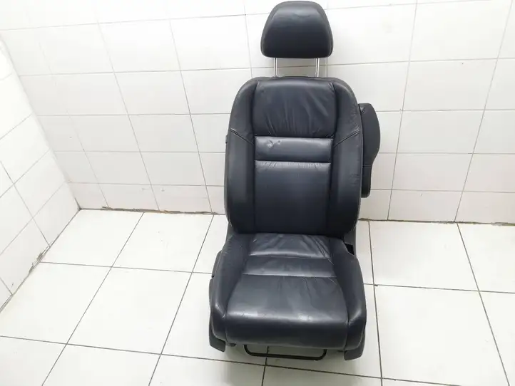 Honda CR-V (2009 - 2012) 81100SWYG620 Переднее сиденье пассажира — фото 1