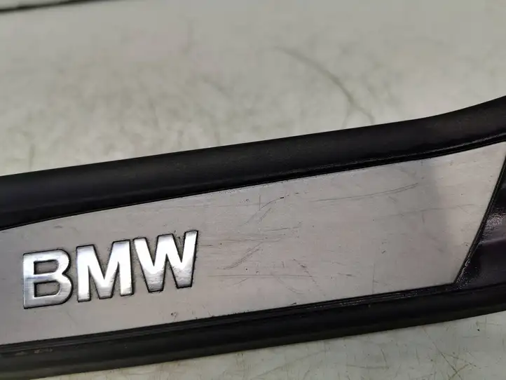 BMW 5 E60 E61 (2004 - 2010) 7034306 Внутренняя отделка переднего порога — фото 4