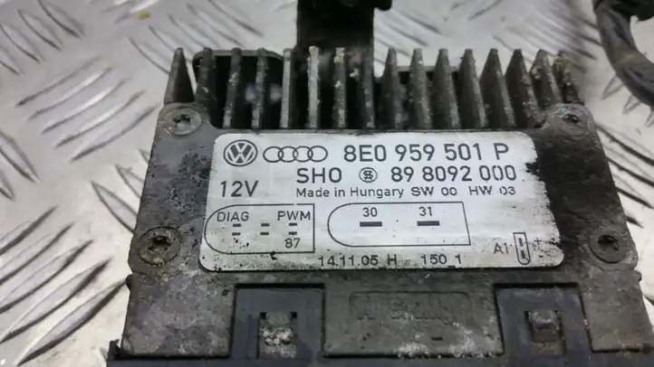 Audi A4 S4 B7 8E 8H (2004 - 2009) 8E0959501P Реле вентилятора охлаждения — фото 2