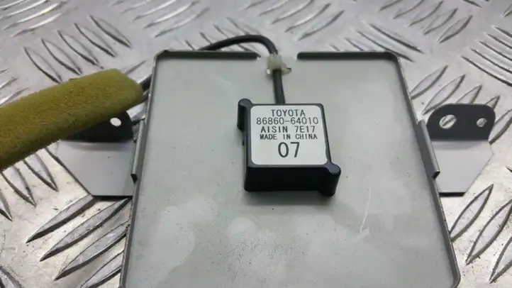 Toyota Corolla Verso AR10 (2004 - 2009) 8686064010 GPS антенна — фото 2