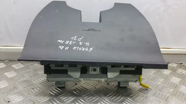 Toyota Corolla Verso AR10 (2004 - 2009) 739970F020 Коленная подушка безопасности — фото 1