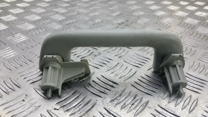 Toyota Corolla Verso AR10 (2004 - 2009) Потолочная ручка задняя — фото 2