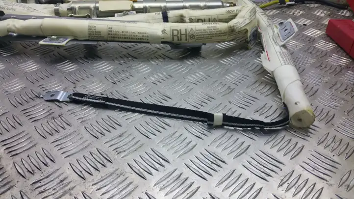 Toyota Corolla Verso AR10 (2004 - 2009) 621700F010 Боковая подушка безопасности шторка — фото 3