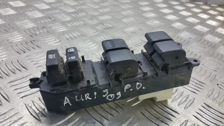 Toyota Auris 150 (2006 - 2012) 192830 Кнопка стеклоподъемников — фото 1