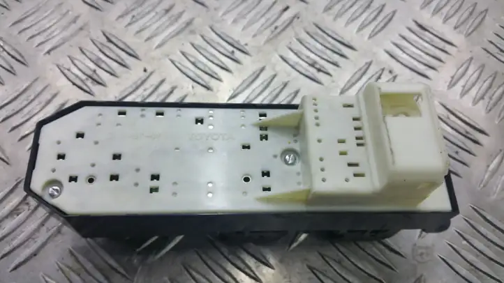 Toyota Auris 150 (2006 - 2012) 192830 Кнопка стеклоподъемников — фото 2