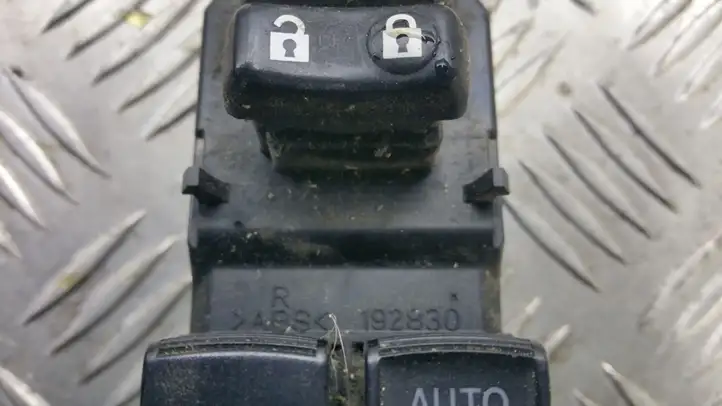 Toyota Auris 150 (2006 - 2012) 192830 Кнопка стеклоподъемников — фото 4