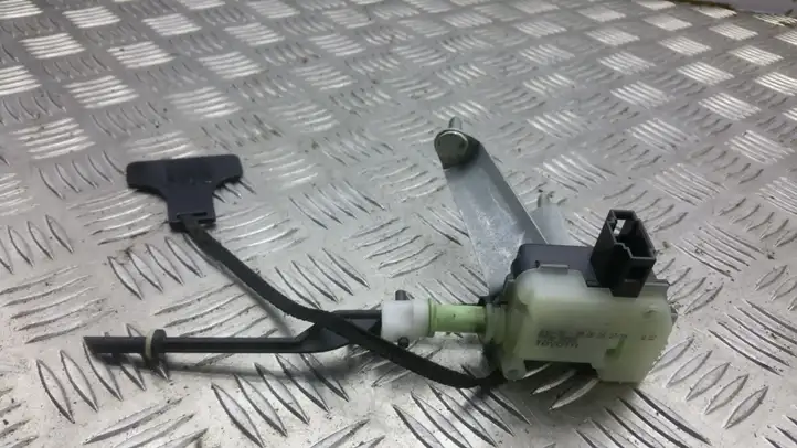 Toyota Avensis T270 (2009 - 2012) 7703005020 Замок крышки топливного бака — фото 1
