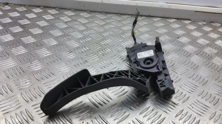 Volvo S60 (2010 - 2013) 31329059 Педаль акселератора — фото 1