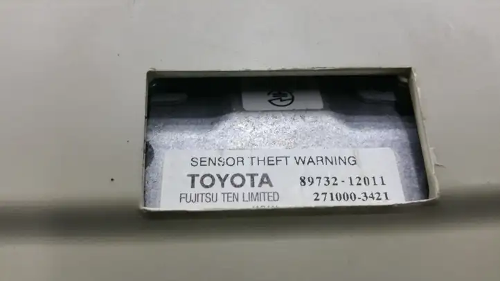Toyota Auris 150 (2006 - 2012) 8973212011 Передняя подсветка — фото 4