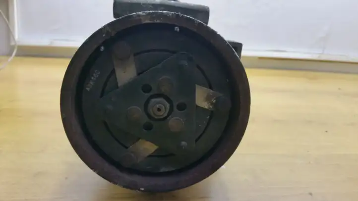 Renault Modus (2004 - 2007) 8200365787 Компрессор (насос) кондиционера воздуха — фото 3