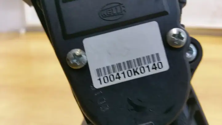 Hyundai i30 (2007 - 2012) 100410K0140 Педаль акселератора — фото 5