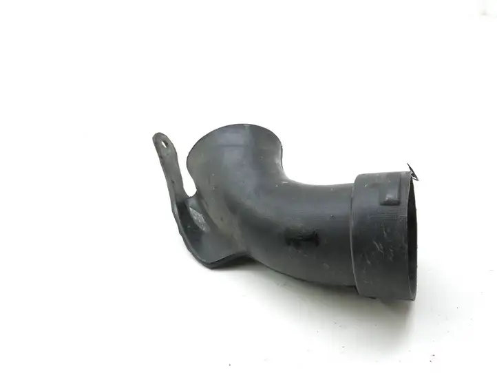 Toyota Auris 150 (2006 - 2012) 177510R020 Детали воздухозаборника — фото 3