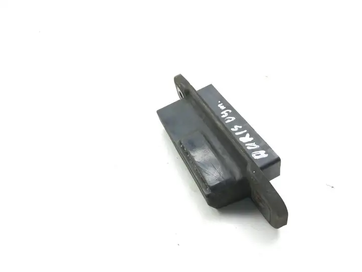Toyota Auris 150 (2006 - 2012) 0505U76 Кнопка закрытия крышки багажника — фото 3