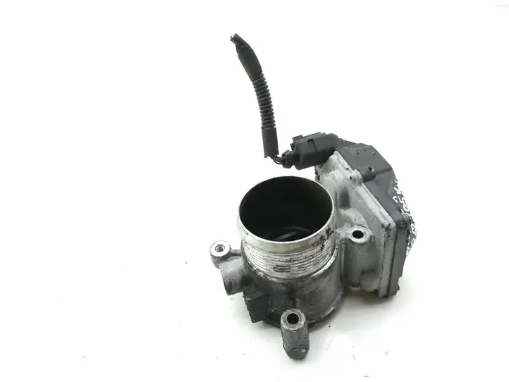 Audi A4 S4 B8 8K (2007 - 2011) 03L128063E Дроссельная заслонка — фото 2