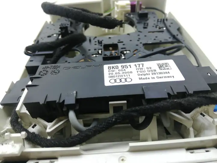 Audi A4 S4 B8 8K (2007 - 2011) 8K0951177 Передняя подсветка — фото 6