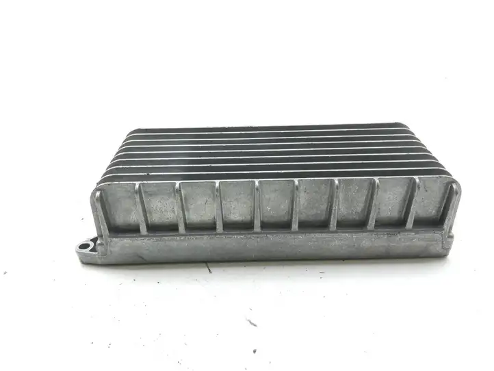 Audi A4 S4 B8 8K (2007 - 2011) 8T0035223AB Усилитель звука — фото 4