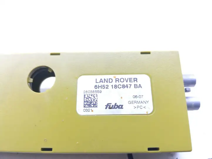 Land Rover Freelander 2 - LR2 (2006 - 2010) 6H5218C847BA Усилитель антенны — фото 4