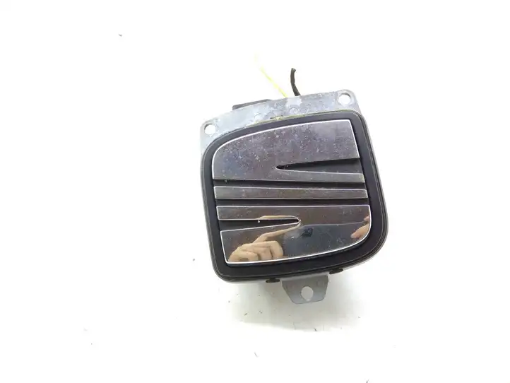 Seat Ibiza III (6L) (2002 - 2008) 1M5862159C Кнопка закрытия крышки багажника — фото 1