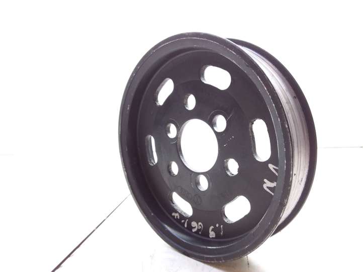 Volkswagen Golf IV (1998 - 2005)  038145255B Шкив насоса усилителя руля