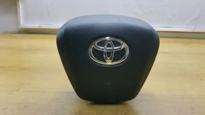 Toyota Verso (2009 - 2012) 451300F030B0 Подушка безопасности руля — фото 1