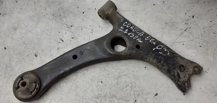 Toyota Corolla Verso AR10 (2004 - 2009) 486550F010 Вилка подвески — фото 1