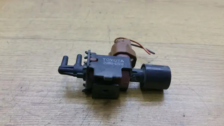 Lexus RX 300 (2003 - 2006) 2586062010 Вакуумный клапан — фото 1