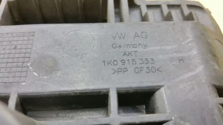 Volkswagen Tiguan (2007 - 2011) 1K0915333 Площадка аккумулятора — фото 2