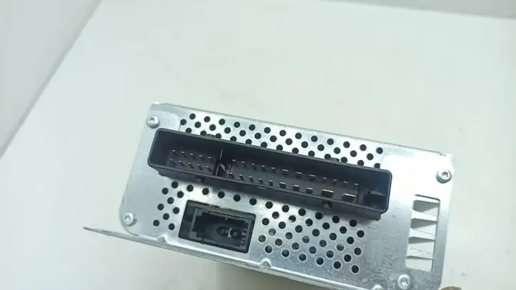 Audi A6 S6 C6 4F (2004 - 2008) 4F0035223 Усилитель звука — фото 3