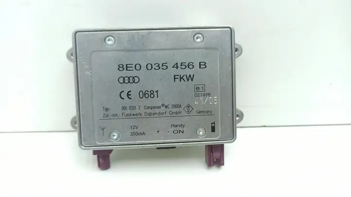 Audi A6 S6 C6 4F (2004 - 2008) 8E0035456B Усилитель антенны — фото 1