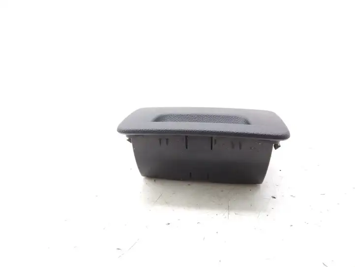 Renault Latitude (L70) (2010 - 2014) Задняя пепельница — фото 3