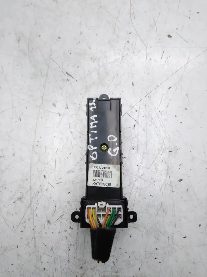 Kia Optima (2010 - 2013) 935802T030 Кнопка стеклоподъемников — фото 3