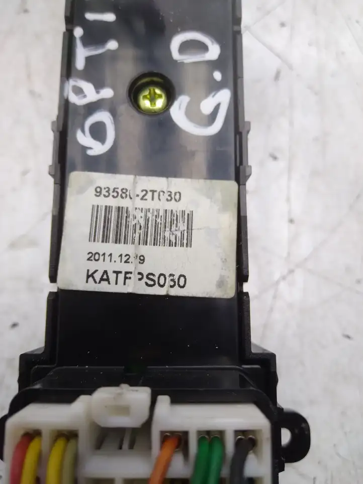 Kia Optima (2010 - 2013) 935802T030 Кнопка стеклоподъемников — фото 4