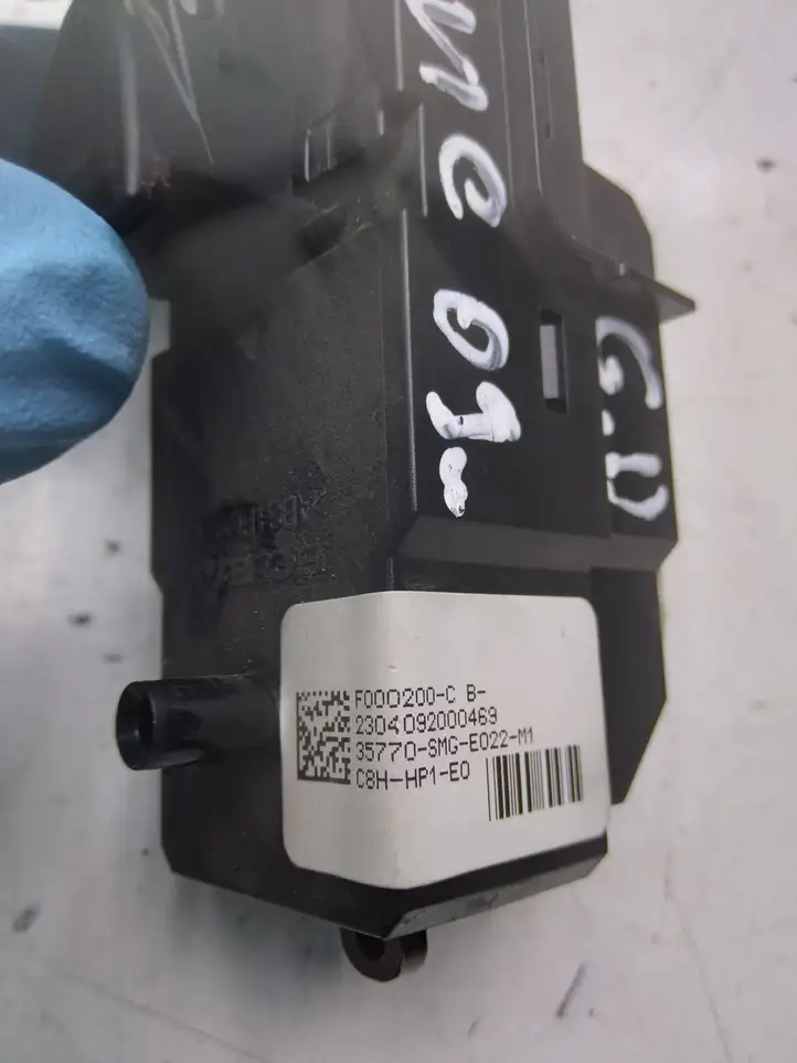 Honda Civic (2006 - 2011) 35770SMGE022M1 Блок кнопок стеклоподъемников — фото 3