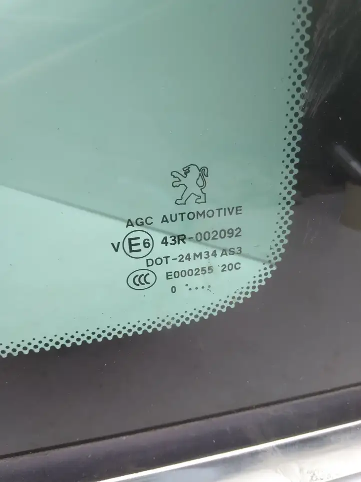 Peugeot 5008 (2009 - 2013) Заднее боковое стекло — фото 3