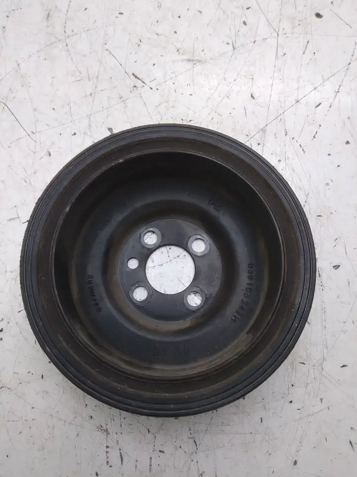 Seat Ibiza IV (6J,6P) (2008 - 2017) 038105243M Шкив коленчатого вала — фото 4