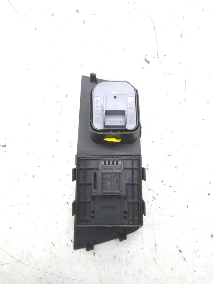 Audi A1 (2010 - 2014) 8X2959522A Кнопка стеклоподъемников — фото 3